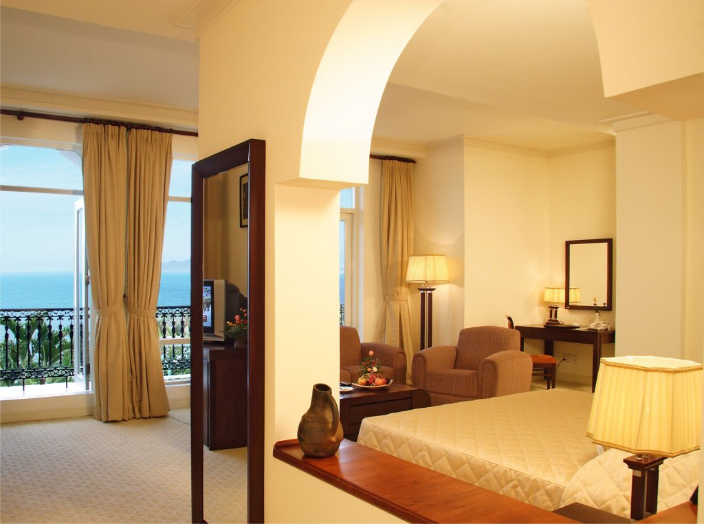 sunrise nha trang beach hotel and spa