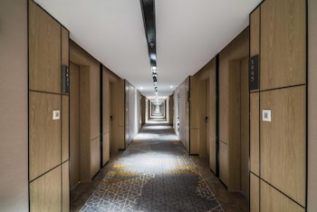 aber al takhassusi hotel