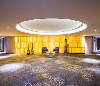 aber al takhassusi hotel