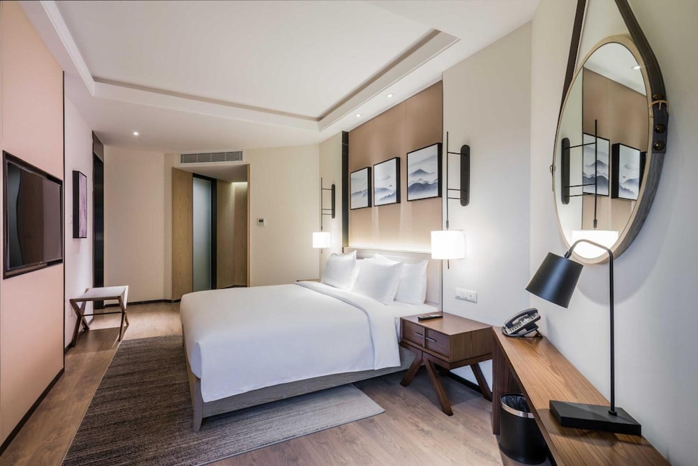 aber al takhassusi hotel