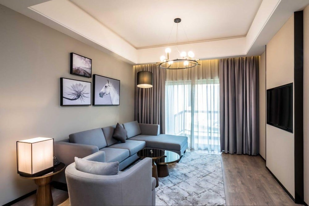 aber al takhassusi hotel