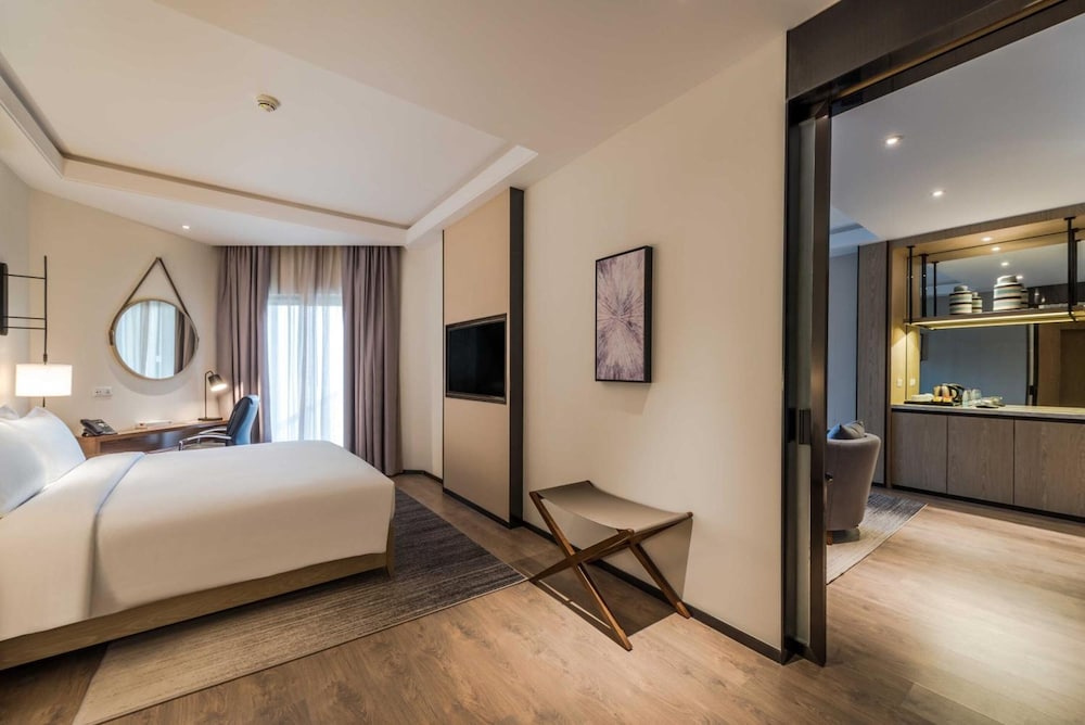 aber al takhassusi hotel
