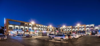 aber al takhassusi hotel