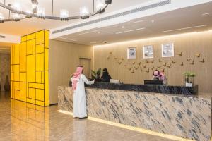 aber al takhassusi hotel