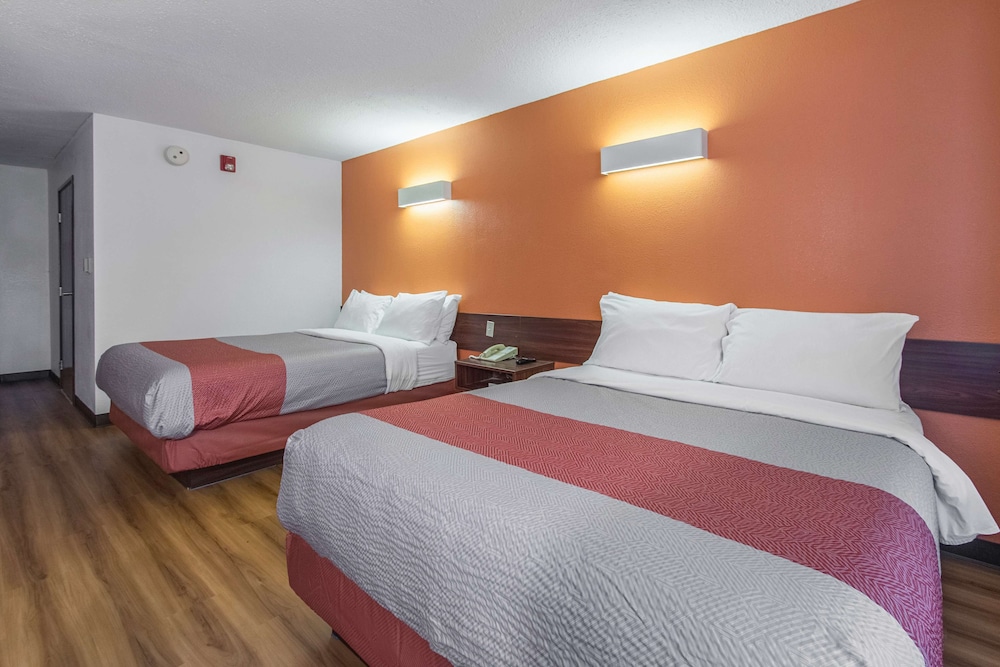 motel 6 streetsboro oh