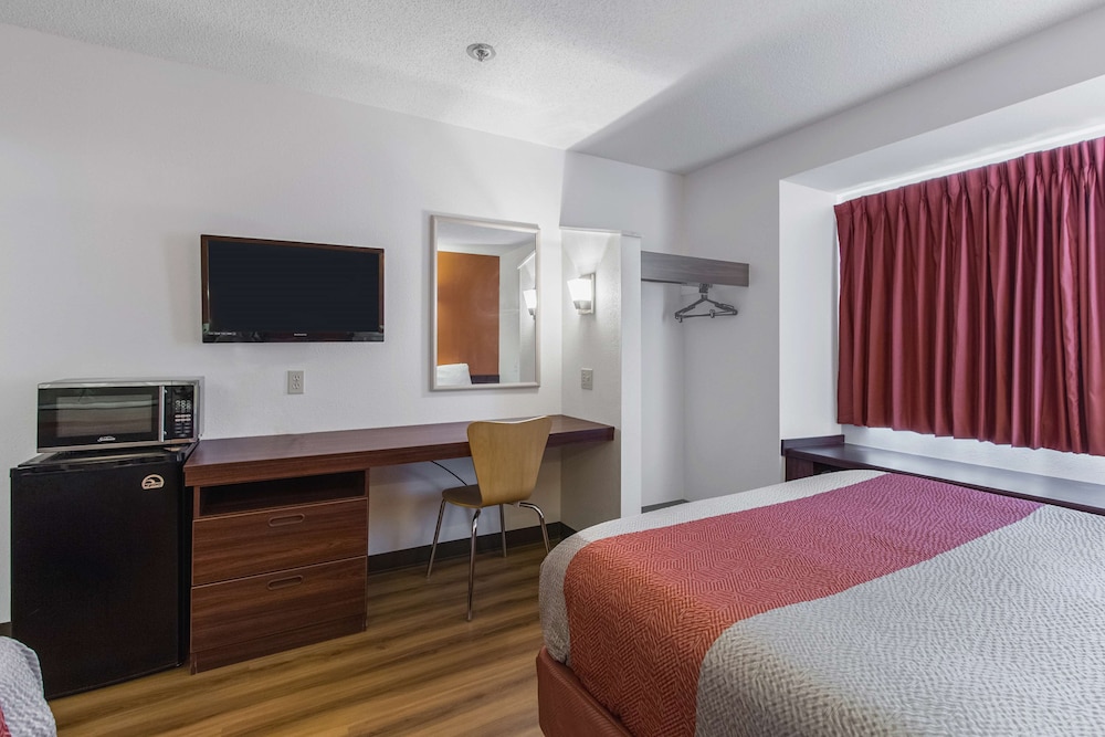 motel 6 streetsboro oh