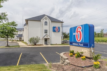 motel 6 streetsboro oh