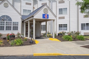 motel 6 streetsboro oh