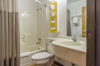 motel 6 streetsboro oh