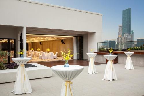 voco nanjing oriental pearl by ihg