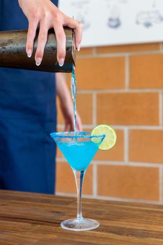 parkes international motor inn