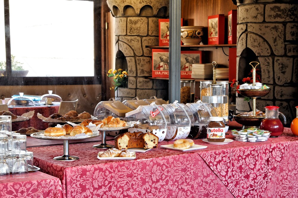 Albergo Al Castello,,3 star