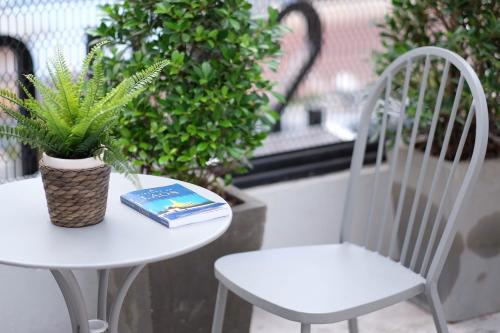 sailomyen cafe and hostel