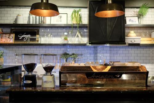 sailomyen cafe and hostel