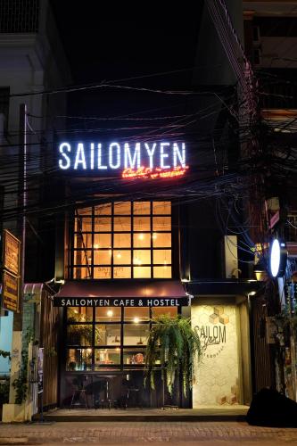 sailomyen cafe and hostel
