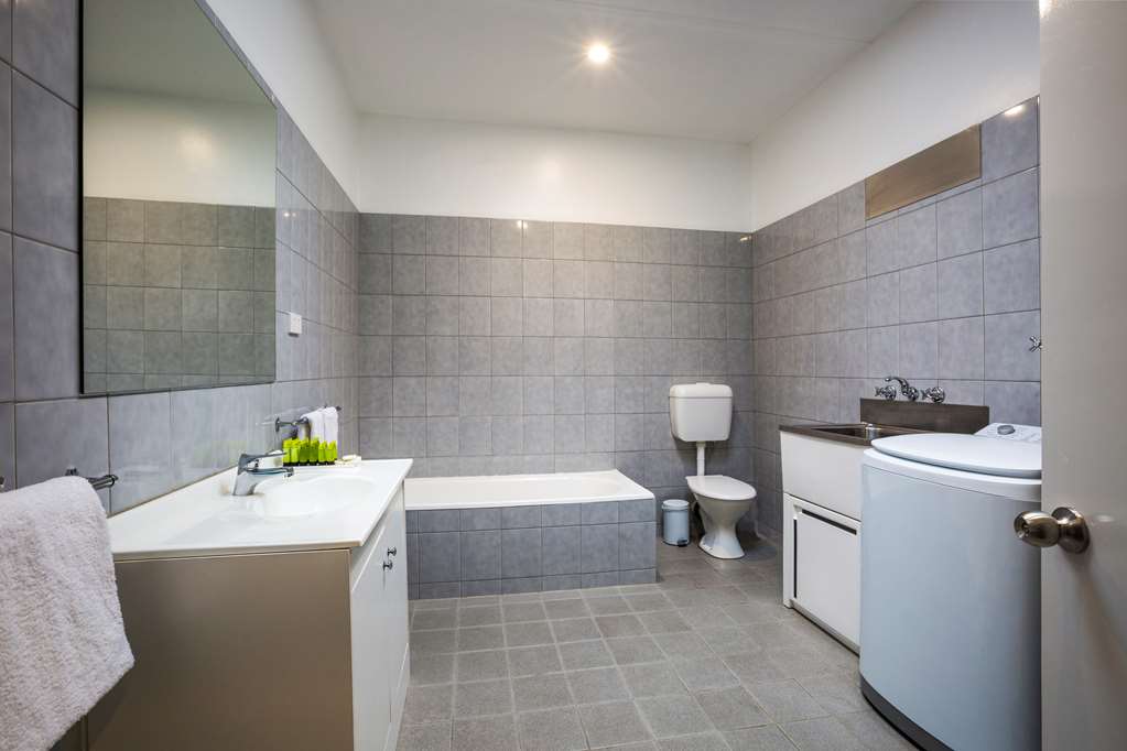 nightcap at coolaroo hotel