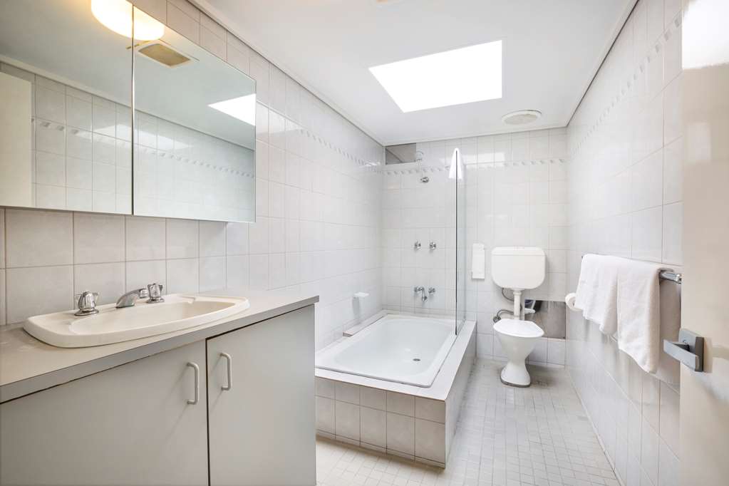 nightcap at coolaroo hotel