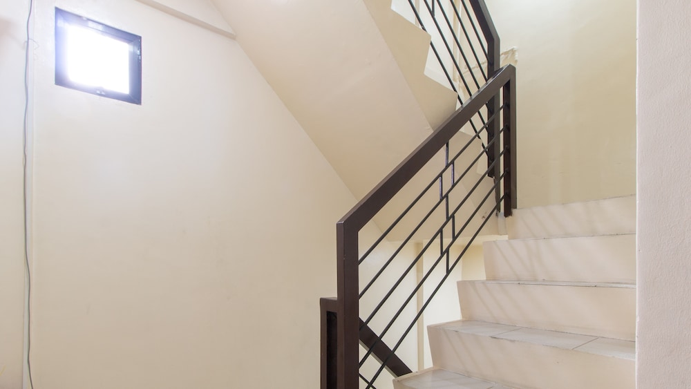 reddoorz dbuilders rooms ph2 taguig