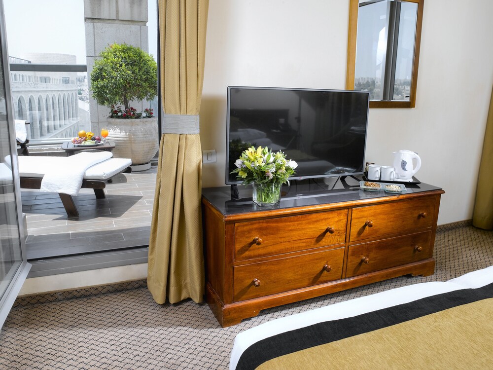 olive tree hotel