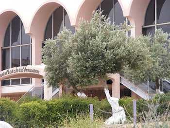 hotel 7 arches jerusalem