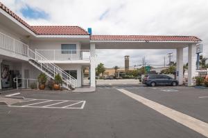 motel 6 norwalk ca