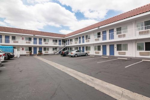 motel 6 norwalk ca