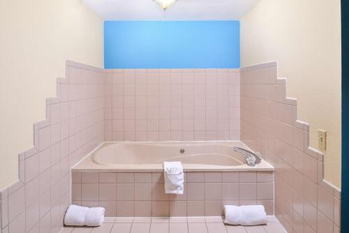 americas best value inn batesville