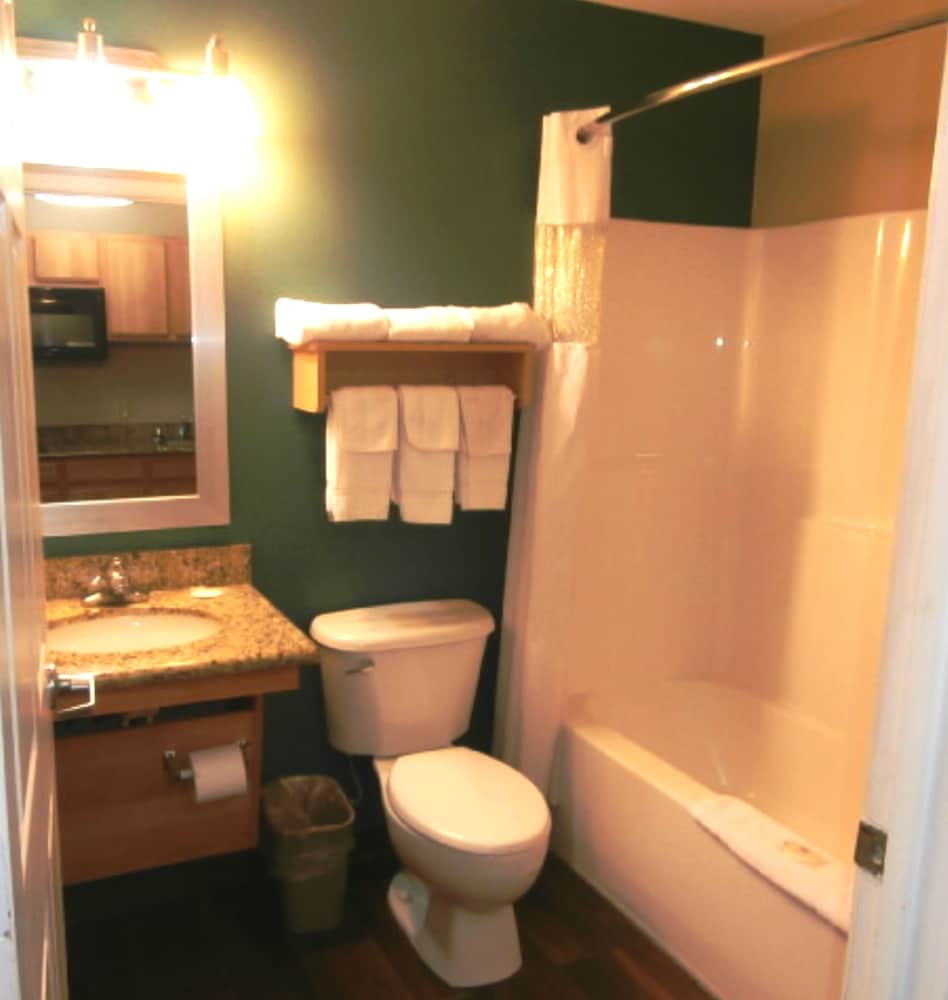 studio 6 lenexa ks overland park