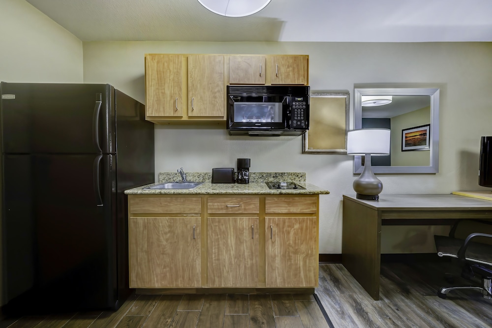 studio 6 lenexa ks overland park