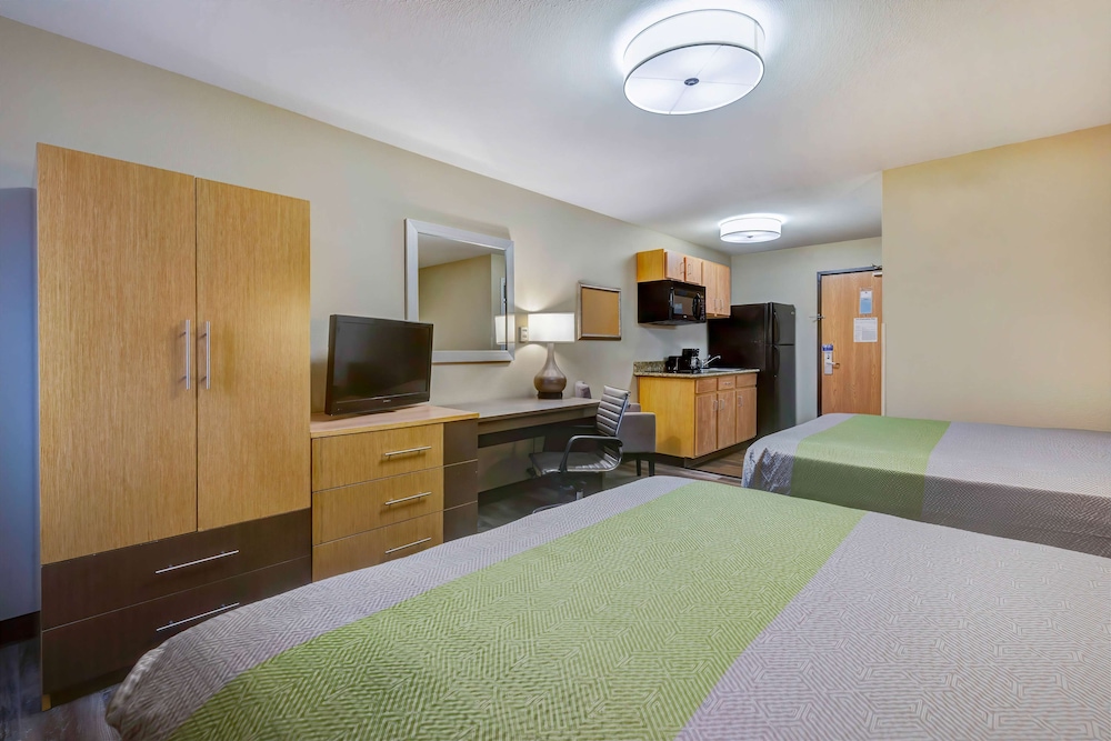 studio 6 lenexa ks overland park