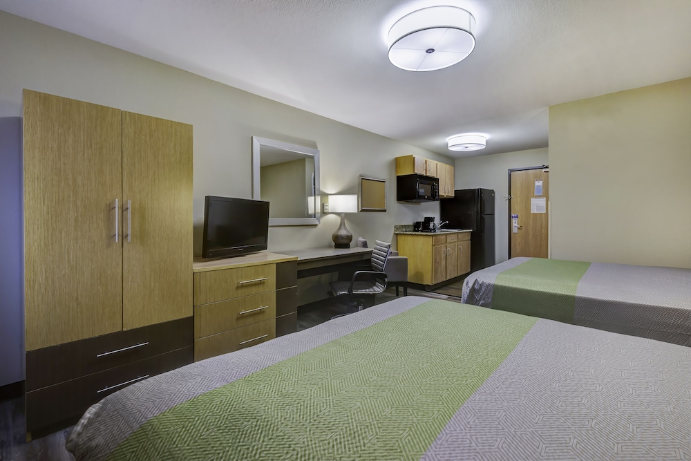 studio 6 lenexa ks overland park