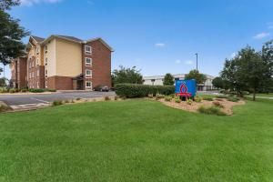 studio 6 lenexa ks overland park