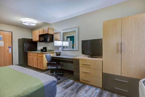 studio 6 lenexa ks overland park