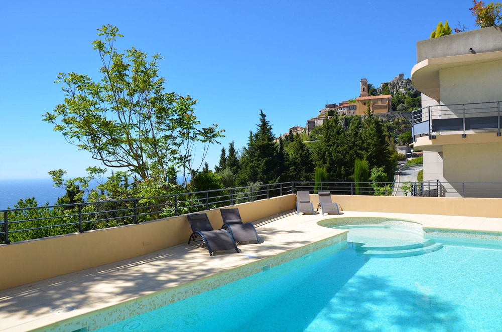 la perle deze appart hotel