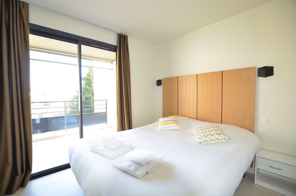 la perle deze appart hotel