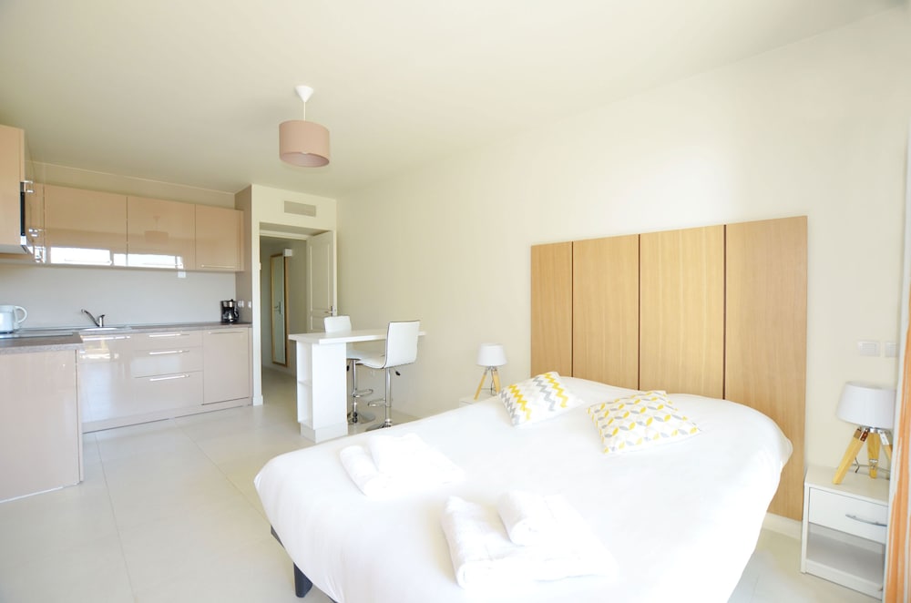 la perle deze appart hotel