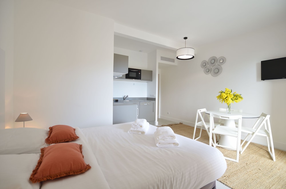 la perle deze appart hotel