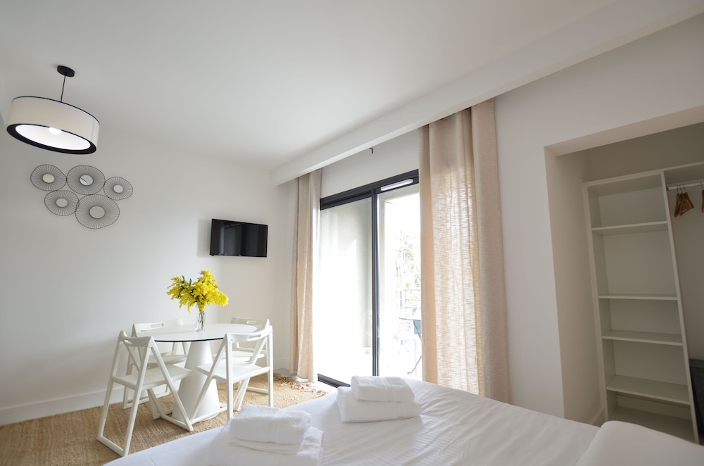 la perle deze appart hotel