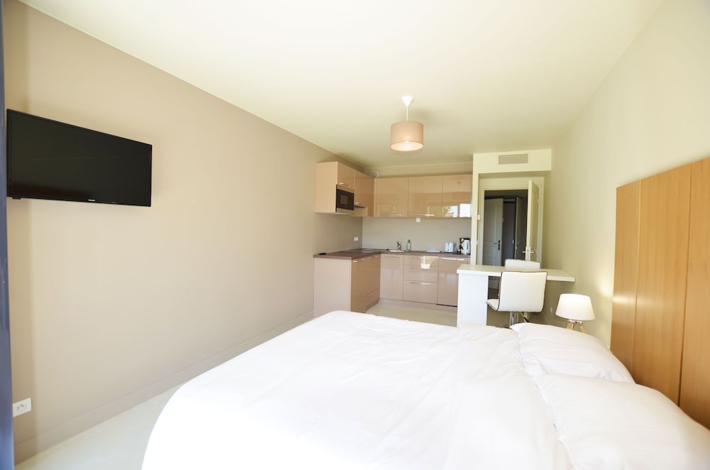 la perle deze appart hotel