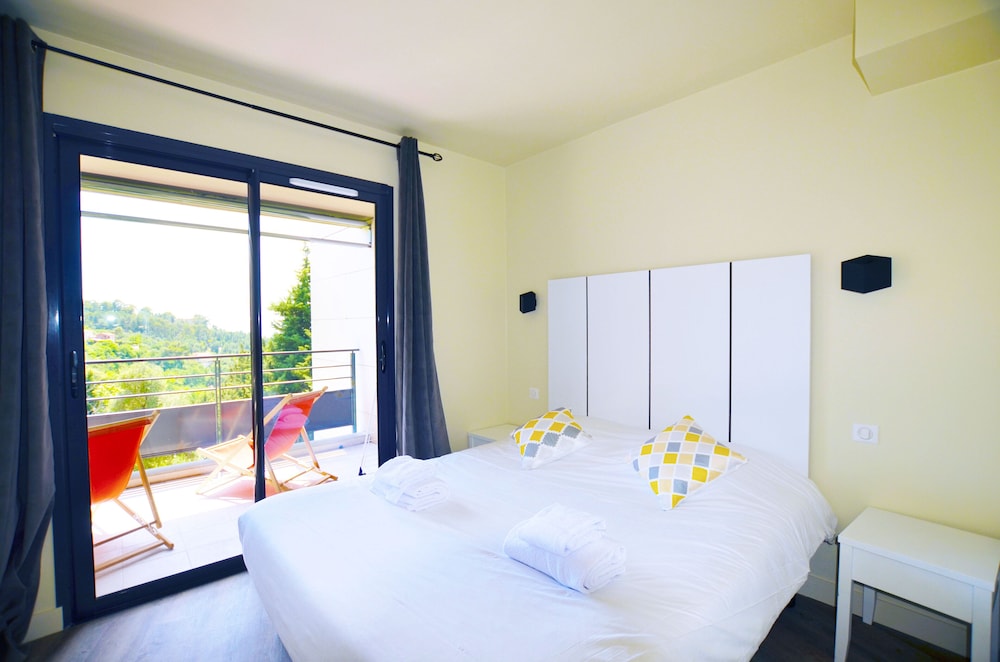 la perle deze appart hotel