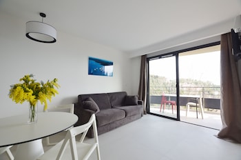 la perle deze appart hotel