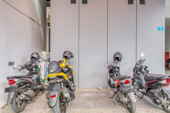 reddoorz near surabaya zoo