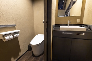 rinn premium machiya townhouse koki west