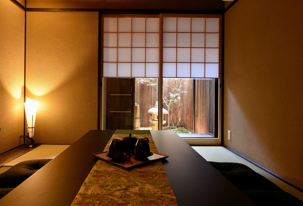 rinn premium machiya townhouse koki west