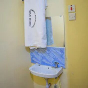 saboti hotel