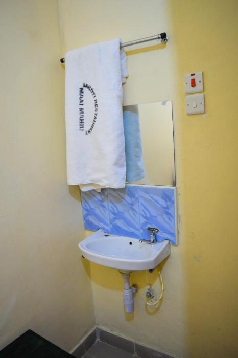 saboti hotel