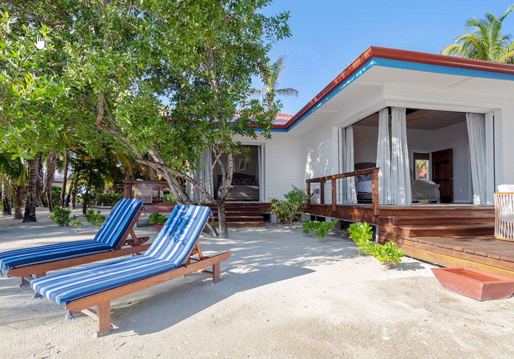 hatchet caye resort