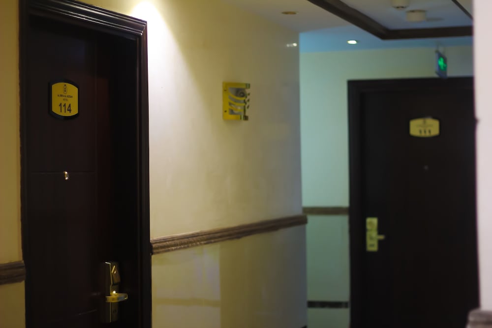 al refa al aziziyah hotel