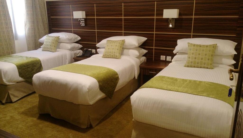 al refa al aziziyah hotel