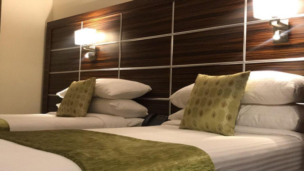 al refa al aziziyah hotel